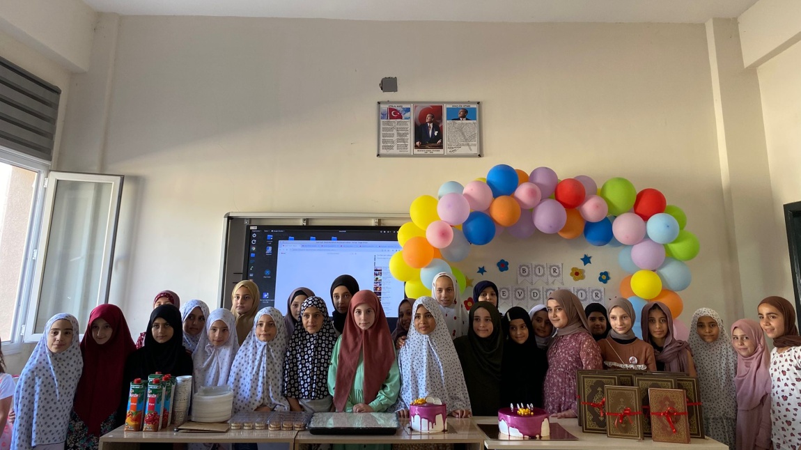 HİLAL ANADOLU İMAM HATİP LİSESİNDE 5. SINIF HAFIZLIK HAZIRLIK KURSU TAMAMLANDI